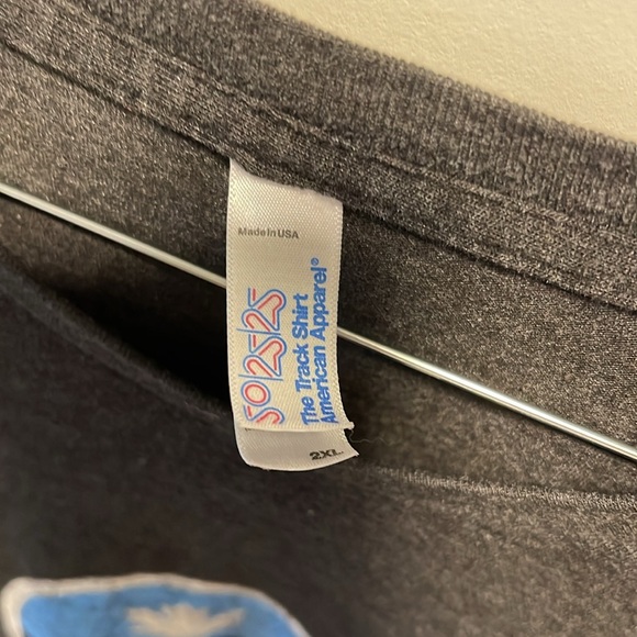 Two t shirts xl and xxl and one Nike sweatpants xl. - Picture 7 of 14